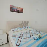 Appartement на берегу моря в цезарь 3-3 *