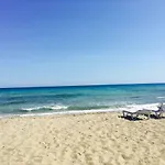 на берегу моря в цезарь 3-3 *