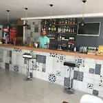 на берегу моря в цезарь 3-3 *