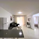 Apartamento на берегу моря в цезарь 3-3 *