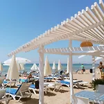 на берегу моря в цезарь 3-3 Apartamento