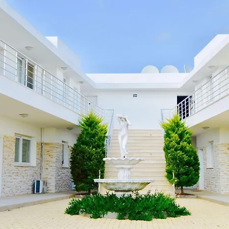 Apartamento на берегу моря в цезарь 3-3 Trikomo